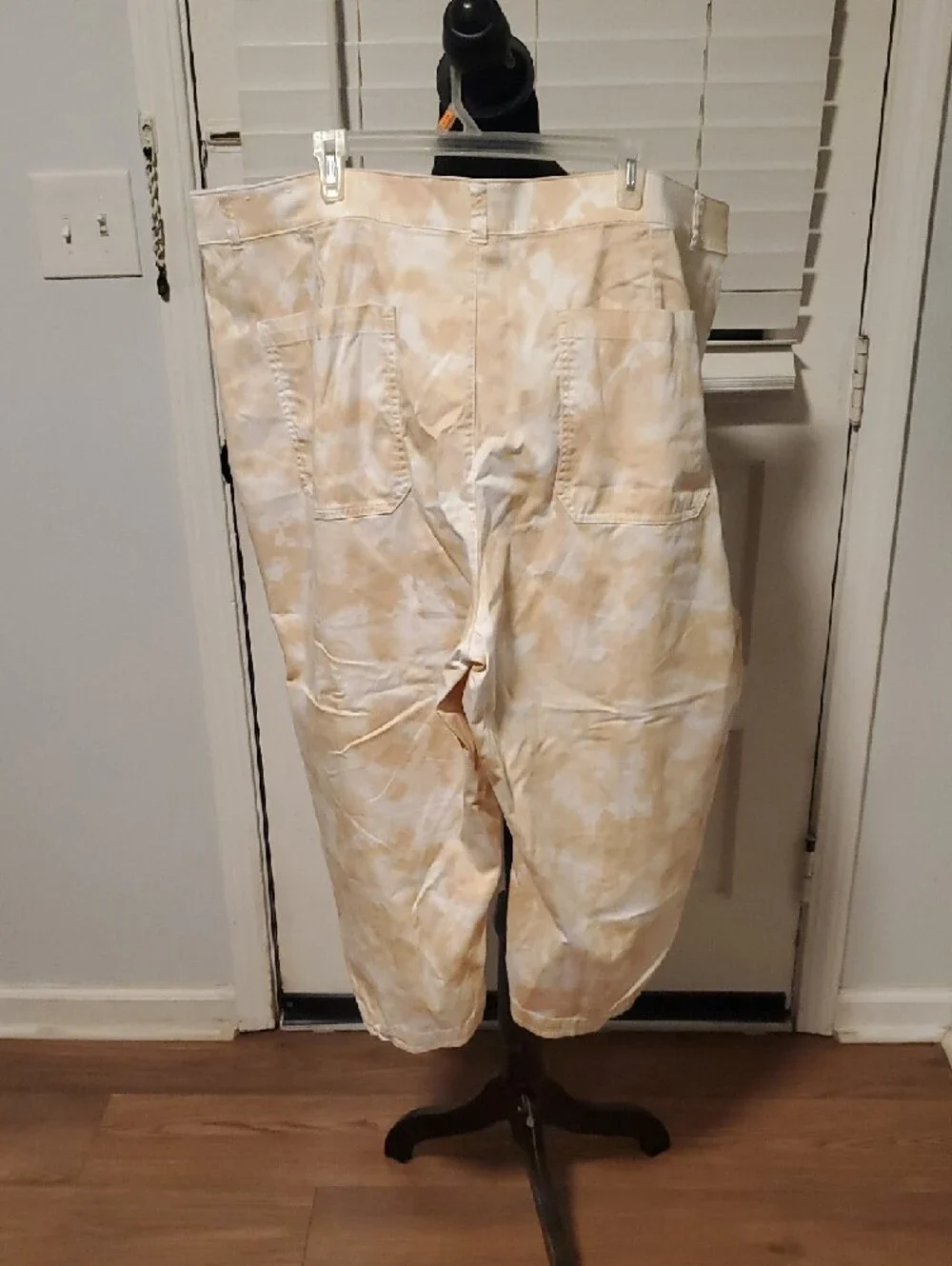 Lane Bryant Tan and White Label Cotton Blend Capris - Picture 6 of 8